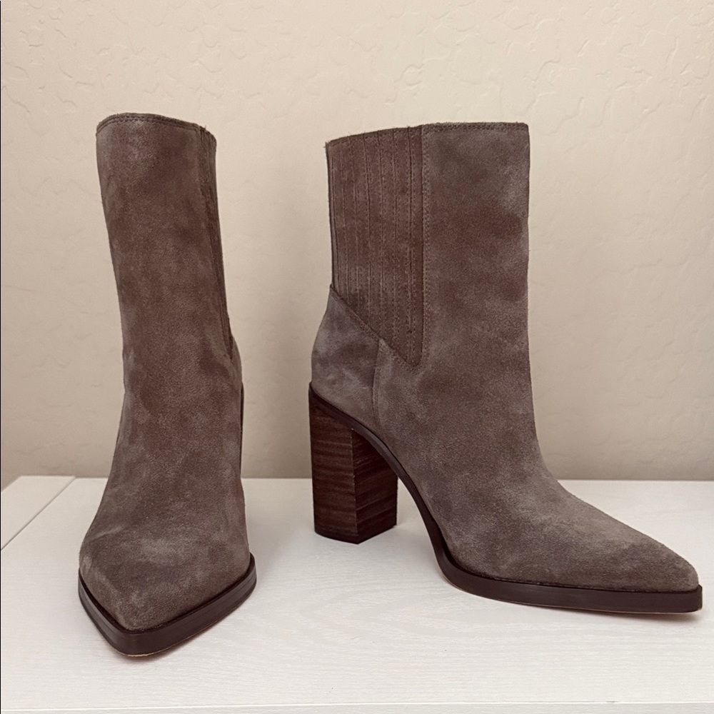 JS Bolesia Brown/Dark Grey Suede Western Ankle Boots w Block Heel Sz 8